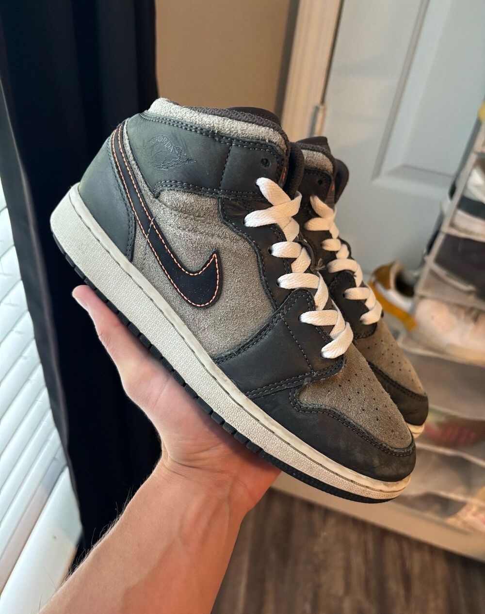 Air Jordan 1 Mid SE Night Stadium Size Women’s 7